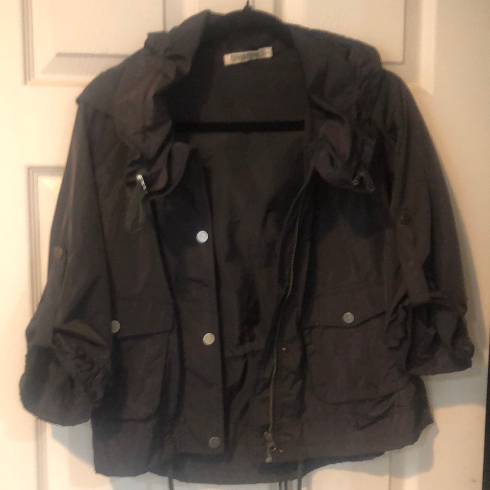 Fabulous on , great neckline also a hoodie great for all weather ,